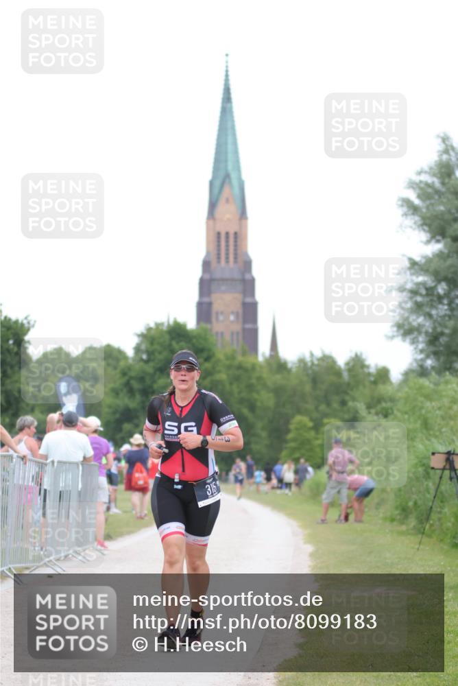 22.06.2025 - Viking Triathlon H.Heesch http://msf.ph/oto/8099183 22.06.2025 15:38:21 Laufen 315 meine-sportfotos.de