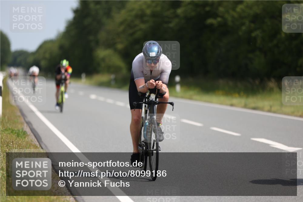 22.06.2025 - Viking Triathlon Yannick Fuchs http://msf.ph/oto/8099186 22.06.2025 11:23:40 Radfahren 21, 34, 177, 179, 334, 363, 365, 385, 414, 470, 484, 632, 642 meine-sportfotos.de