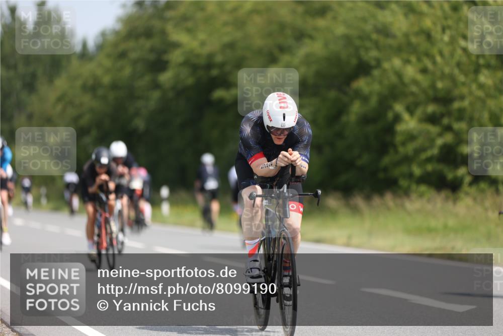 22.06.2025 - Viking Triathlon Yannick Fuchs http://msf.ph/oto/8099190 22.06.2025 12:02:35 Radfahren 18, 40, 209, 278, 317, 350, 374, 395, 407, 506, 522, 534, 536, 546, 630 meine-sportfotos.de
