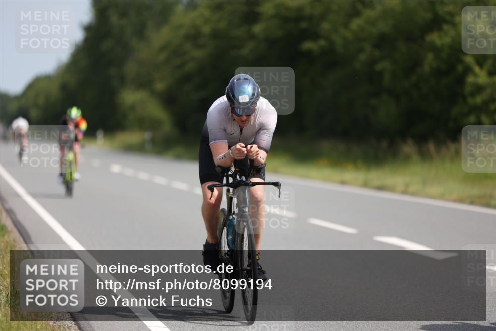 22.06.2025 - Viking Triathlon Yannick Fuchs http://msf.ph/oto/8099194 22.06.2025 11:23:40 Radfahren 21, 34, 177, 179, 334, 363, 365, 385, 414, 470, 484, 632, 642 meine-sportfotos.de