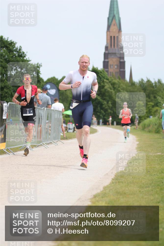 22.06.2025 - Viking Triathlon H.Heesch http://msf.ph/oto/8099207 22.06.2025 13:31:39 Laufen 5, 421, 620, 631 meine-sportfotos.de