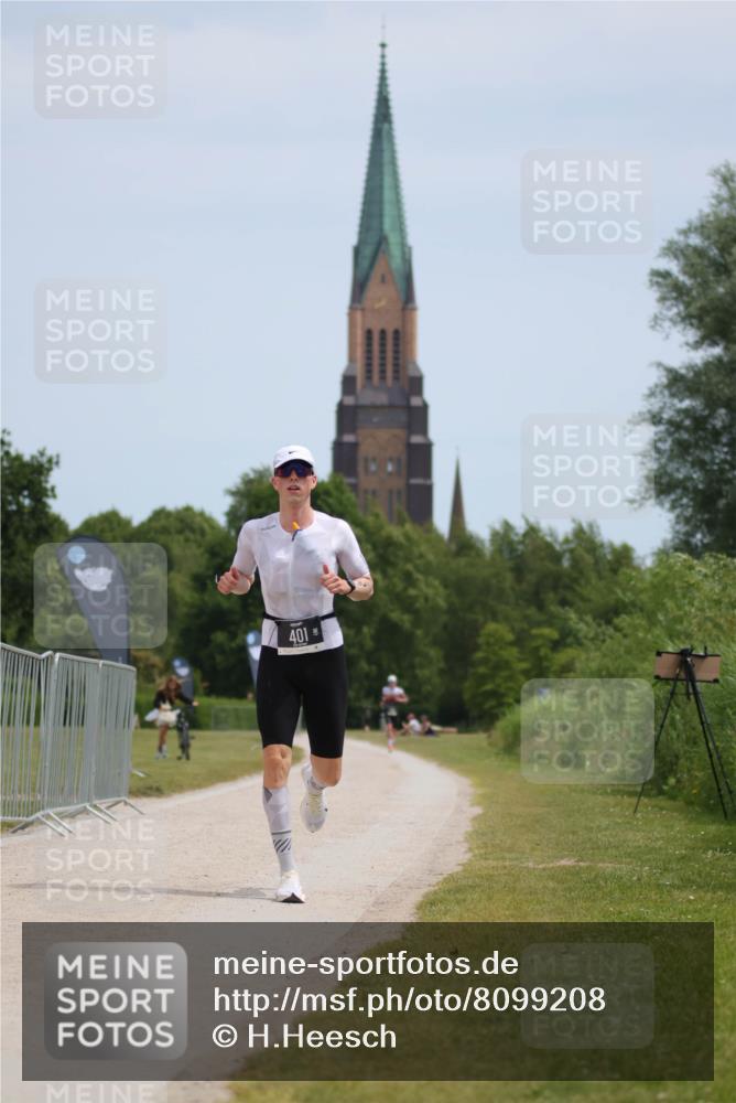 22.06.2025 - Viking Triathlon H.Heesch http://msf.ph/oto/8099208 22.06.2025 12:43:51 Laufen 401 meine-sportfotos.de