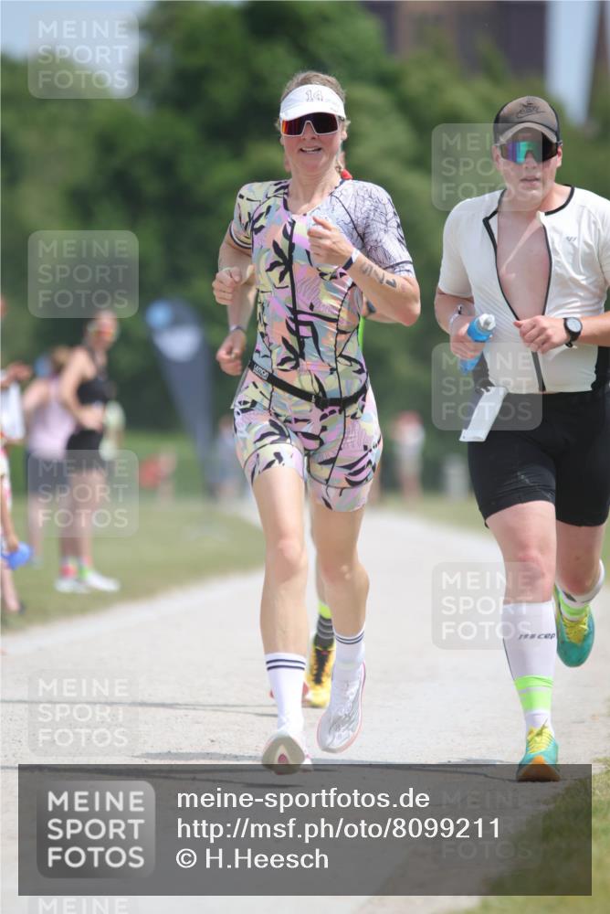 22.06.2025 - Viking Triathlon H.Heesch http://msf.ph/oto/8099211 22.06.2025 13:16:16 Laufen 21, 70, 175, 298, 399, 507 meine-sportfotos.de