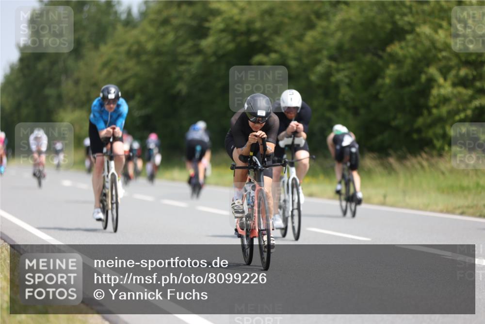 22.06.2025 - Viking Triathlon Yannick Fuchs http://msf.ph/oto/8099226 22.06.2025 12:02:36 Radfahren 18, 40, 187, 209, 278, 317, 350, 374, 395, 407, 428, 506, 522, 536, 546, 630 meine-sportfotos.de