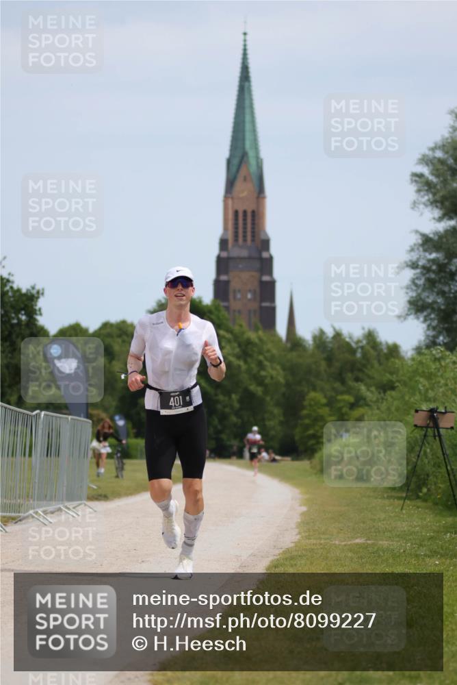 22.06.2025 - Viking Triathlon H.Heesch http://msf.ph/oto/8099227 22.06.2025 12:43:52 Laufen 401 meine-sportfotos.de