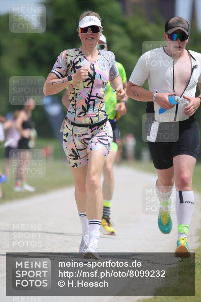 22.06.2025 - Viking Triathlon H.Heesch http://msf.ph/oto/8099232 22.06.2025 13:16:16 Laufen 21, 70, 175, 298, 399, 507 meine-sportfotos.de