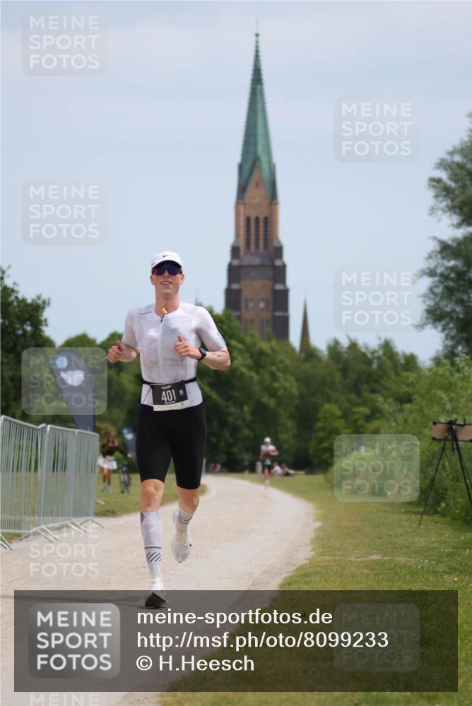 22.06.2025 - Viking Triathlon H.Heesch http://msf.ph/oto/8099233 22.06.2025 12:43:52 Laufen 401 meine-sportfotos.de