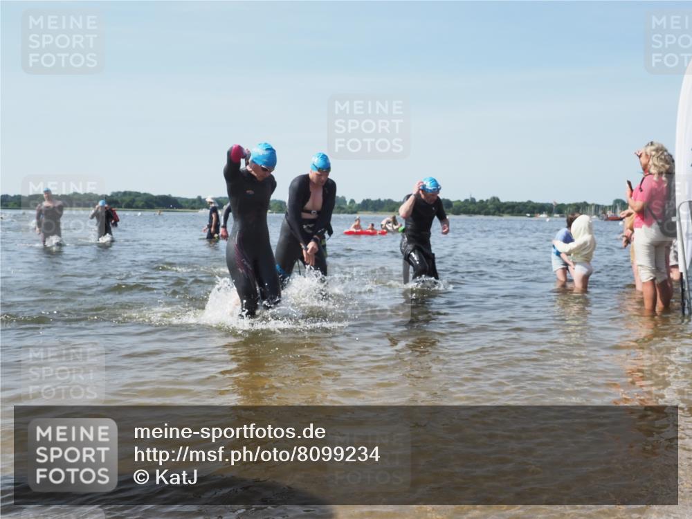 22.06.2025 - Viking Triathlon KatJ http://msf.ph/oto/8099234 22.06.2025 10:32:27 Schwimmen 53, 80, 147, 170, 173, 461, 492 meine-sportfotos.de