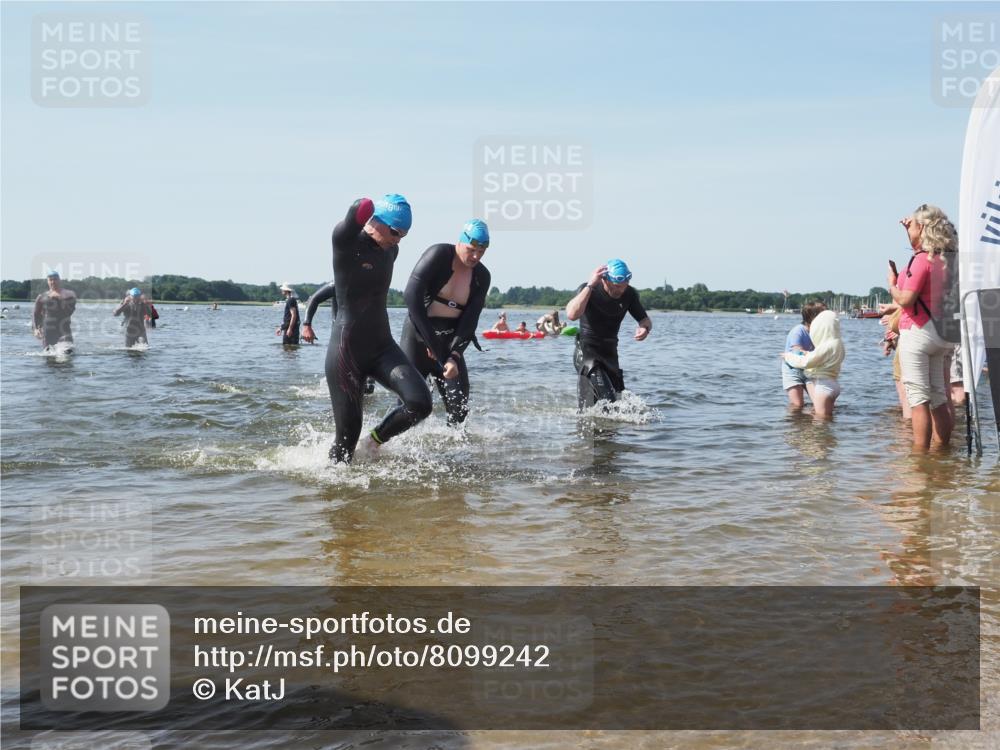 22.06.2025 - Viking Triathlon KatJ http://msf.ph/oto/8099242 22.06.2025 10:32:27 Schwimmen 53, 80, 147, 170, 173, 461, 492 meine-sportfotos.de
