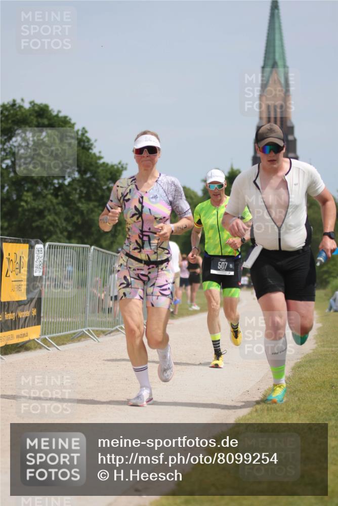 22.06.2025 - Viking Triathlon H.Heesch http://msf.ph/oto/8099254 22.06.2025 13:16:18 Laufen 21, 70, 175, 507 meine-sportfotos.de