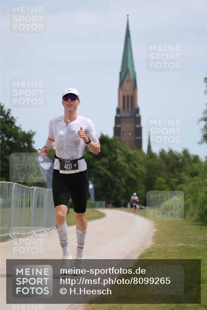22.06.2025 - Viking Triathlon H.Heesch http://msf.ph/oto/8099265 22.06.2025 12:43:52 Laufen 401 meine-sportfotos.de