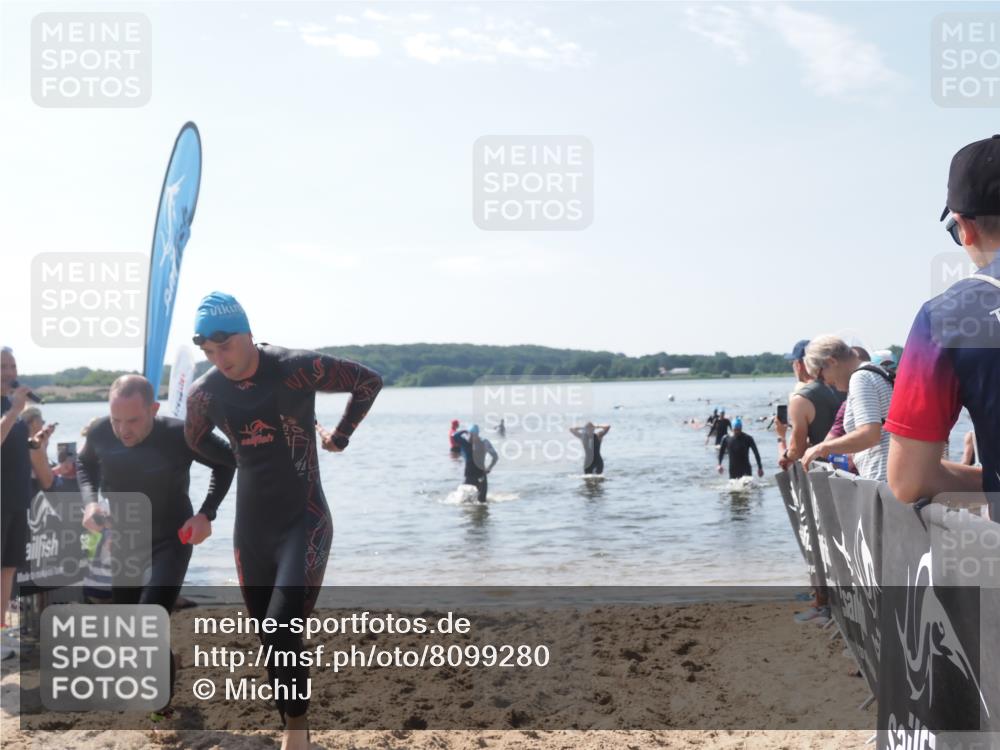 22.06.2025 - Viking Triathlon MichiJ http://msf.ph/oto/8099280 22.06.2025 10:43:41 Schwimmen 410, 480, 531, 620 meine-sportfotos.de