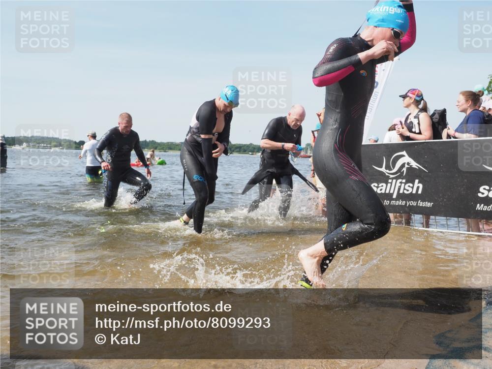 22.06.2025 - Viking Triathlon KatJ http://msf.ph/oto/8099293 22.06.2025 10:32:29 Schwimmen 53, 80, 147, 170, 173, 461, 492 meine-sportfotos.de