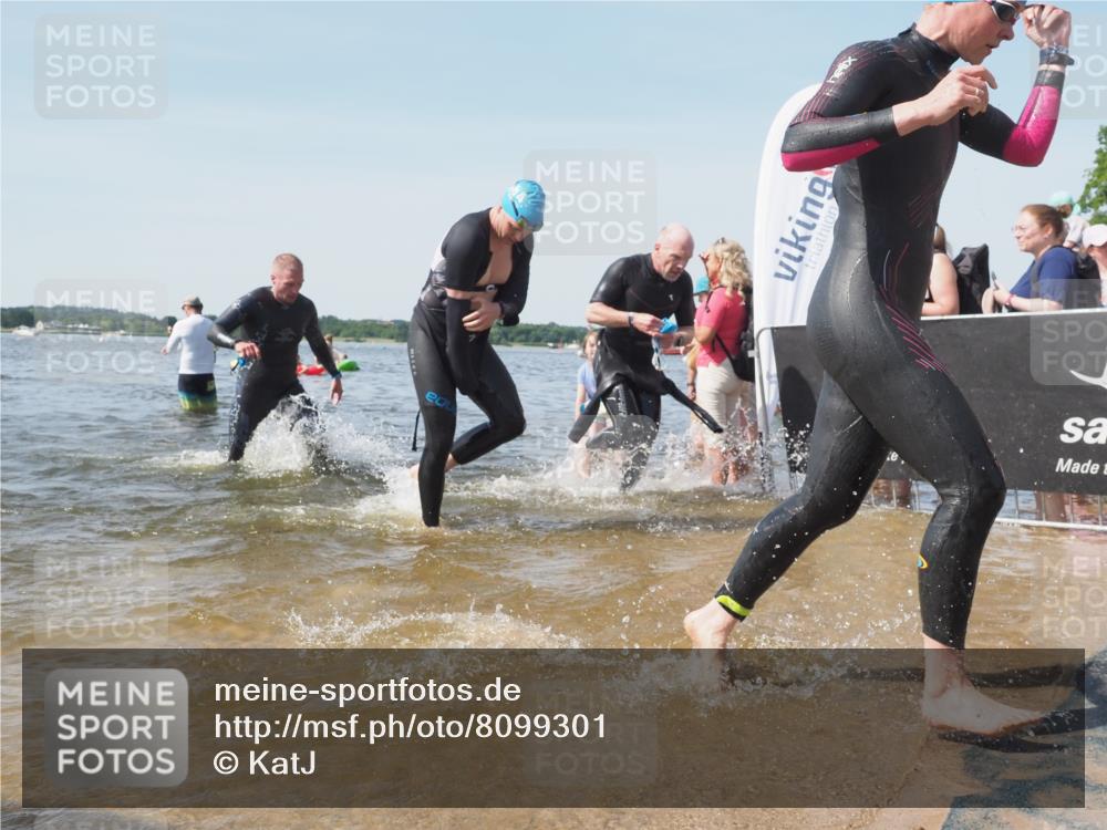 22.06.2025 - Viking Triathlon KatJ http://msf.ph/oto/8099301 22.06.2025 10:32:29 Schwimmen 53, 80, 147, 170, 173, 461, 492 meine-sportfotos.de