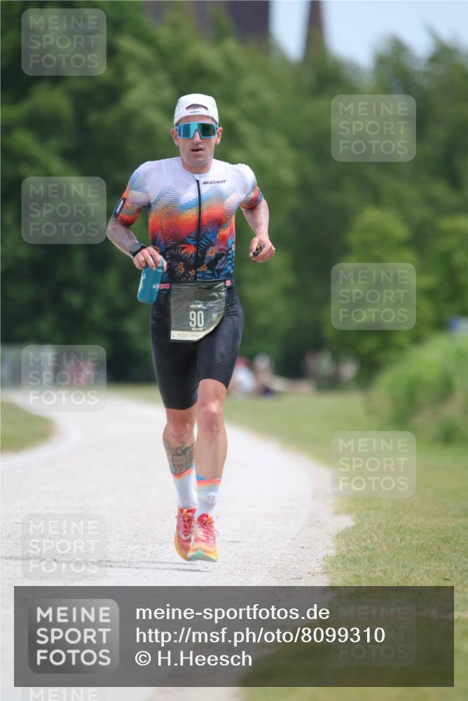 22.06.2025 - Viking Triathlon H.Heesch http://msf.ph/oto/8099310 22.06.2025 12:44:07 Laufen 90 meine-sportfotos.de