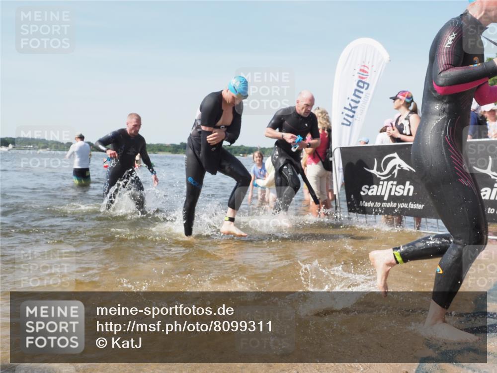 22.06.2025 - Viking Triathlon KatJ http://msf.ph/oto/8099311 22.06.2025 10:32:29 Schwimmen 53, 80, 147, 170, 173, 461, 492 meine-sportfotos.de
