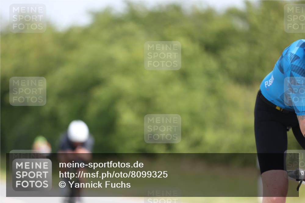 22.06.2025 - Viking Triathlon Yannick Fuchs http://msf.ph/oto/8099325 22.06.2025 12:02:38 Radfahren 18, 19, 40, 122, 187, 209, 278, 316, 317, 350, 374, 395, 407, 428, 452, 506, 522, 536, 546, 630 meine-sportfotos.de