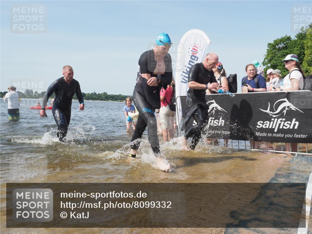 22.06.2025 - Viking Triathlon KatJ http://msf.ph/oto/8099332 22.06.2025 10:32:30 Schwimmen 53, 80, 147, 170, 173, 208, 461, 492 meine-sportfotos.de