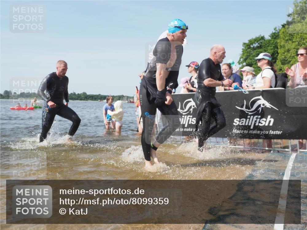 22.06.2025 - Viking Triathlon KatJ http://msf.ph/oto/8099359 22.06.2025 10:32:30 Schwimmen 53, 80, 147, 170, 173, 208, 461, 492 meine-sportfotos.de