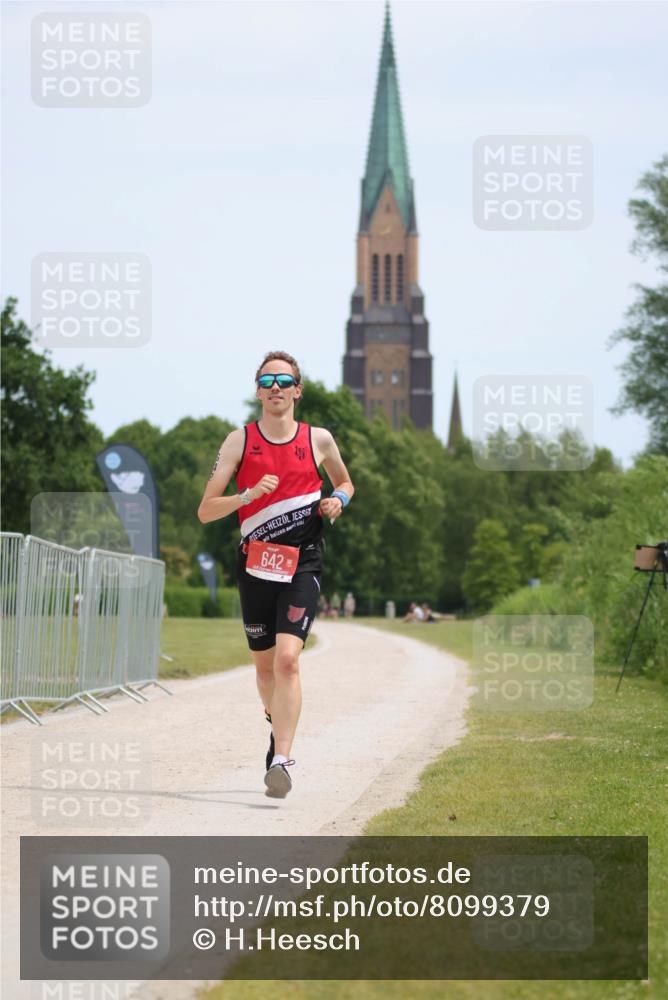 22.06.2025 - Viking Triathlon H.Heesch http://msf.ph/oto/8099379 22.06.2025 12:44:35 Laufen 642 meine-sportfotos.de