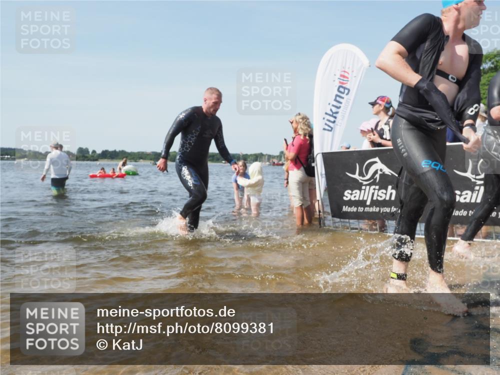 22.06.2025 - Viking Triathlon KatJ http://msf.ph/oto/8099381 22.06.2025 10:32:30 Schwimmen 53, 80, 147, 170, 173, 208, 461, 492 meine-sportfotos.de