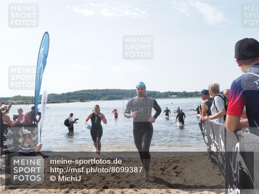 22.06.2025 - Viking Triathlon MichiJ http://msf.ph/oto/8099387 22.06.2025 10:43:52 Schwimmen 41, 249, 362, 410, 531, 627 meine-sportfotos.de