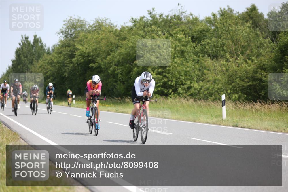 22.06.2025 - Viking Triathlon Yannick Fuchs http://msf.ph/oto/8099408 22.06.2025 12:02:41 Radfahren 18, 19, 40, 122, 187, 209, 240, 244, 278, 316, 317, 350, 374, 377, 395, 428, 452, 506, 531, 536, 546, 630 meine-sportfotos.de