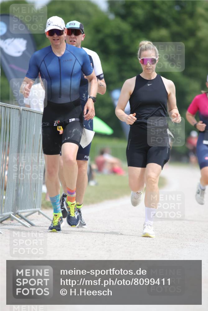 22.06.2025 - Viking Triathlon H.Heesch http://msf.ph/oto/8099411 22.06.2025 13:32:22 Laufen 344, 519 meine-sportfotos.de
