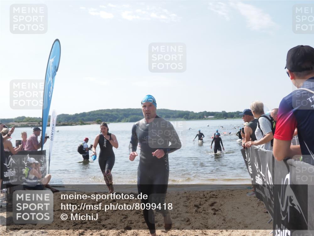 22.06.2025 - Viking Triathlon MichiJ http://msf.ph/oto/8099418 22.06.2025 10:43:52 Schwimmen 41, 249, 362, 410, 531, 627 meine-sportfotos.de