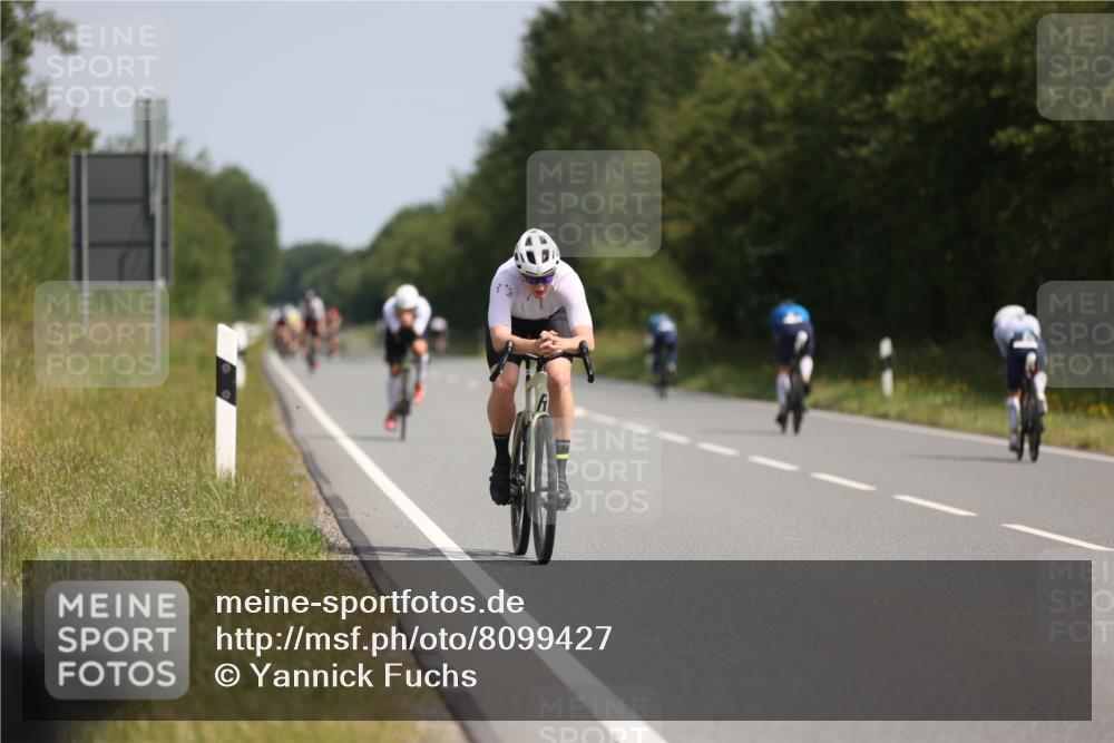 22.06.2025 - Viking Triathlon Yannick Fuchs http://msf.ph/oto/8099427 22.06.2025 11:24:00 Radfahren 436, 474, 658 meine-sportfotos.de
