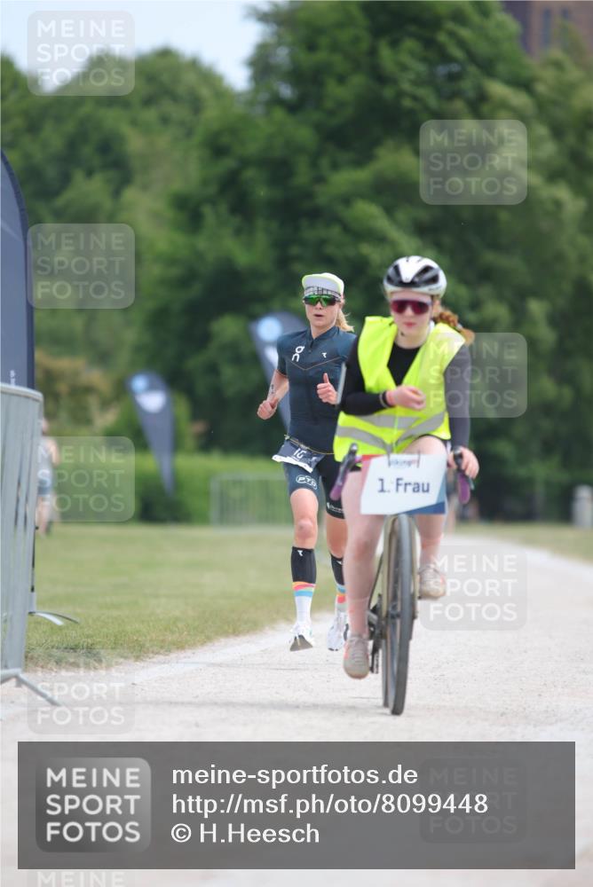 22.06.2025 - Viking Triathlon H.Heesch http://msf.ph/oto/8099448 22.06.2025 12:45:45 Laufen 15 meine-sportfotos.de