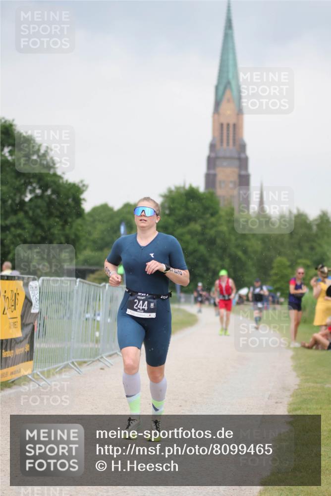 22.06.2025 - Viking Triathlon H.Heesch http://msf.ph/oto/8099465 22.06.2025 16:36:07 Laufen 244 meine-sportfotos.de