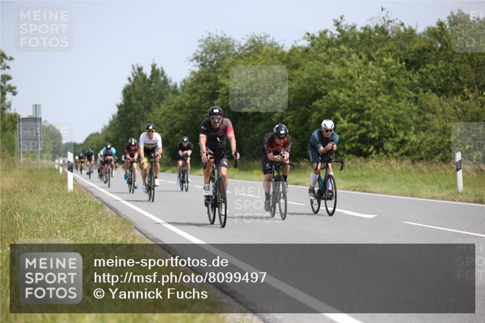22.06.2025 - Viking Triathlon Yannick Fuchs http://msf.ph/oto/8099497 22.06.2025 12:02:43 Radfahren 18, 19, 40, 84, 122, 127, 187, 209, 240, 244, 316, 317, 374, 377, 395, 428, 452, 506, 531, 546, 630 meine-sportfotos.de