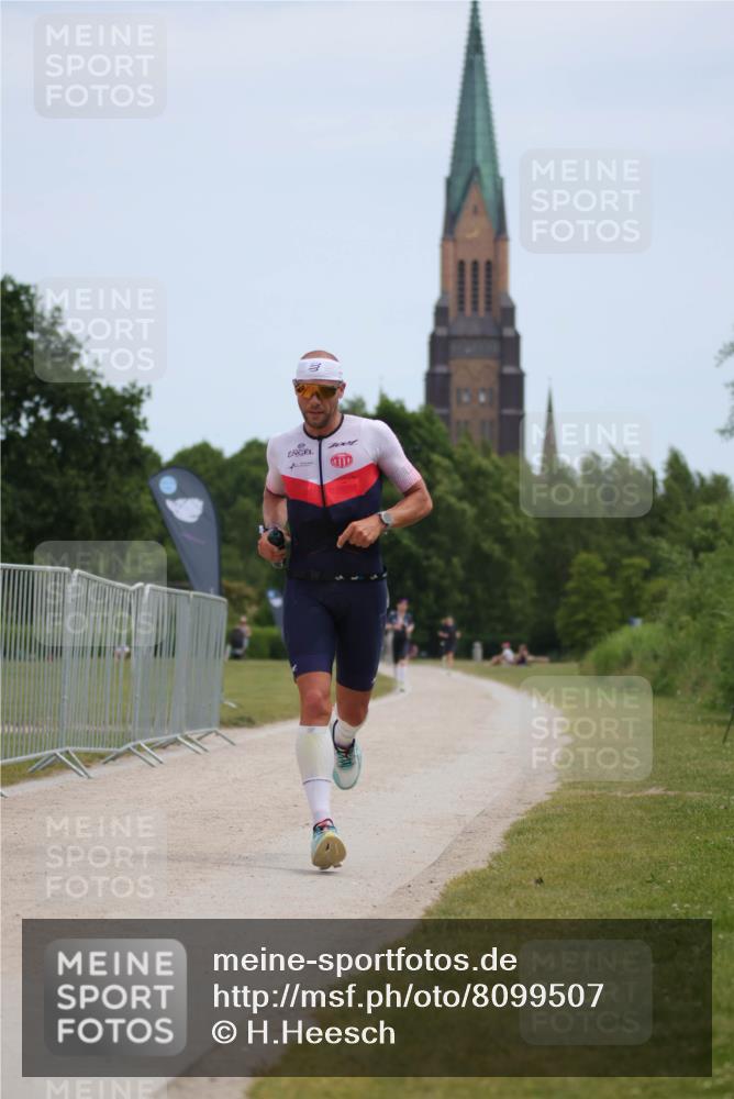 22.06.2025 - Viking Triathlon H.Heesch http://msf.ph/oto/8099507 22.06.2025 12:46:13 Laufen 122 meine-sportfotos.de