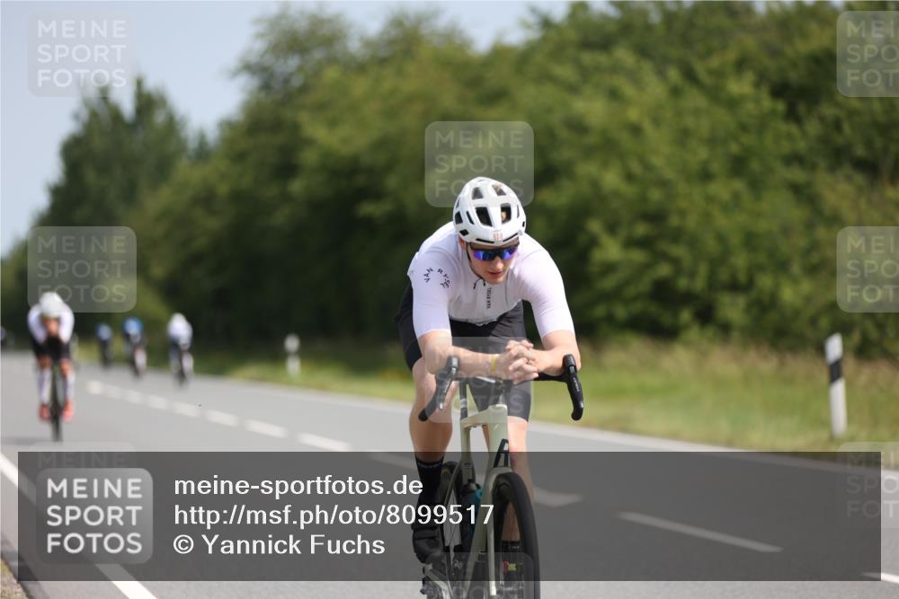 22.06.2025 - Viking Triathlon Yannick Fuchs http://msf.ph/oto/8099517 22.06.2025 11:24:02 Radfahren 436, 474, 658 meine-sportfotos.de