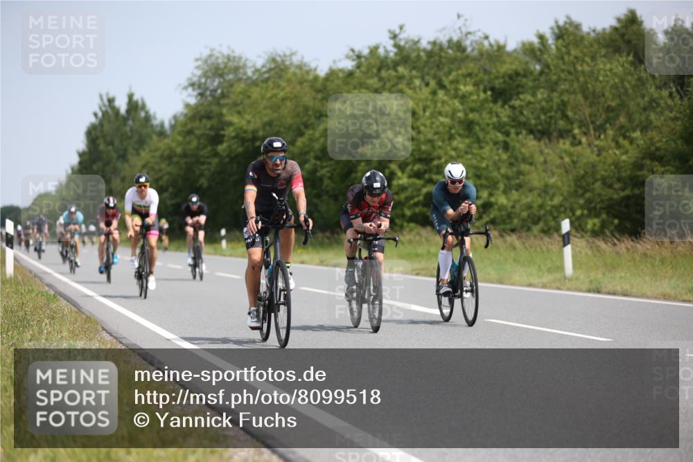 22.06.2025 - Viking Triathlon Yannick Fuchs http://msf.ph/oto/8099518 22.06.2025 12:02:43 Radfahren 18, 19, 40, 84, 122, 127, 187, 209, 240, 244, 316, 317, 374, 377, 395, 428, 452, 506, 531, 546, 630 meine-sportfotos.de
