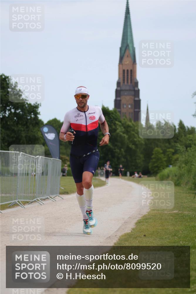 22.06.2025 - Viking Triathlon H.Heesch http://msf.ph/oto/8099520 22.06.2025 12:46:13 Laufen 122 meine-sportfotos.de