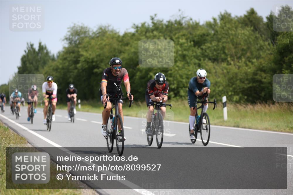 22.06.2025 - Viking Triathlon Yannick Fuchs http://msf.ph/oto/8099527 22.06.2025 12:02:43 Radfahren 18, 19, 40, 84, 122, 127, 187, 209, 240, 244, 316, 317, 374, 377, 395, 428, 452, 506, 531, 546, 630 meine-sportfotos.de