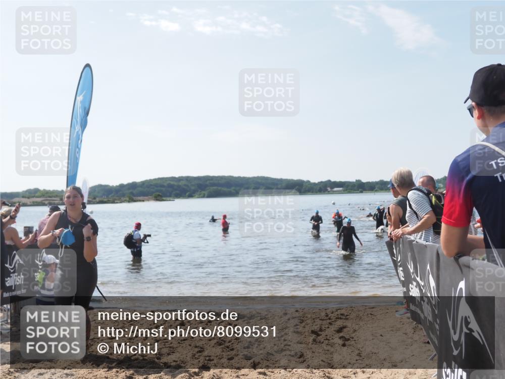 22.06.2025 - Viking Triathlon MichiJ http://msf.ph/oto/8099531 22.06.2025 10:43:54 Schwimmen 41, 249, 362, 442, 531, 627 meine-sportfotos.de