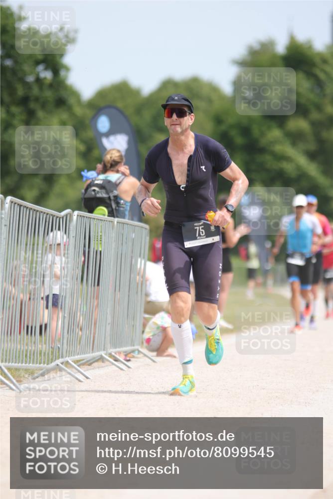 22.06.2025 - Viking Triathlon H.Heesch http://msf.ph/oto/8099545 22.06.2025 13:17:02 Laufen 75, 264, 443 meine-sportfotos.de