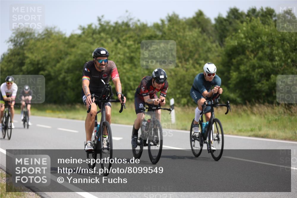 22.06.2025 - Viking Triathlon Yannick Fuchs http://msf.ph/oto/8099549 22.06.2025 12:02:43 Radfahren 18, 19, 40, 84, 122, 127, 187, 209, 240, 244, 316, 317, 374, 377, 395, 428, 452, 506, 531, 546, 630 meine-sportfotos.de