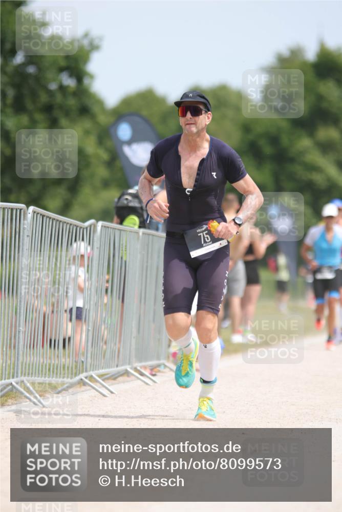 22.06.2025 - Viking Triathlon H.Heesch http://msf.ph/oto/8099573 22.06.2025 13:17:03 Laufen 75, 264 meine-sportfotos.de