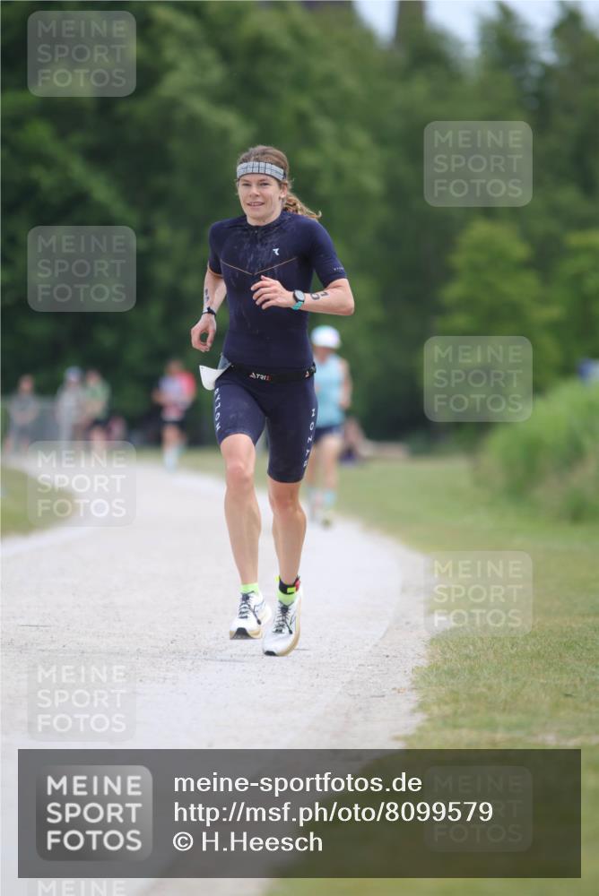 22.06.2025 - Viking Triathlon H.Heesch http://msf.ph/oto/8099579 22.06.2025 12:46:33 Laufen 10, 526 meine-sportfotos.de