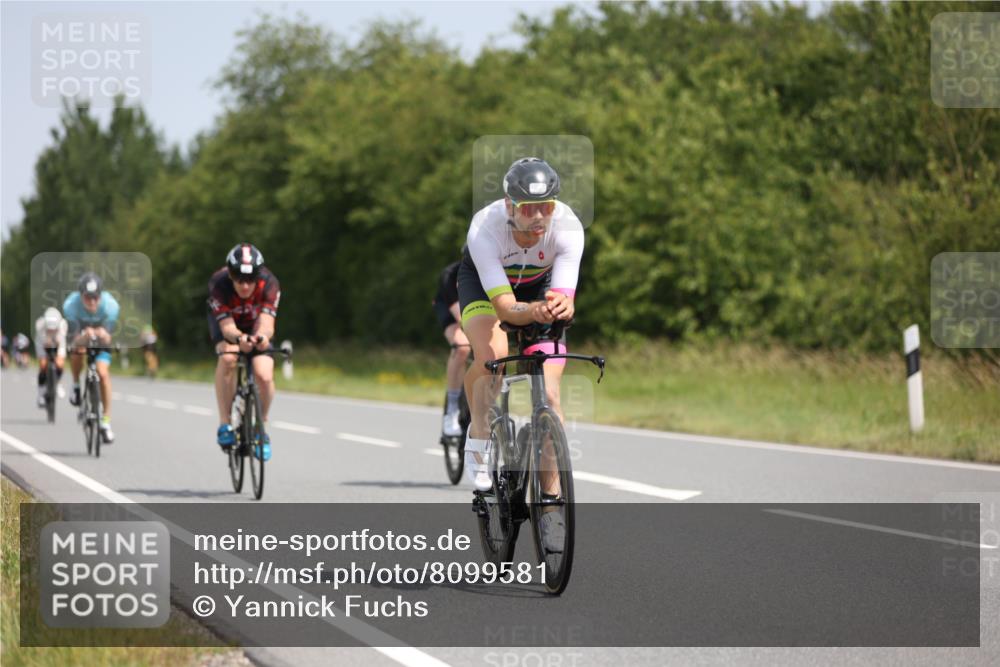22.06.2025 - Viking Triathlon Yannick Fuchs http://msf.ph/oto/8099581 22.06.2025 12:02:44 Radfahren 18, 19, 40, 84, 122, 127, 137, 187, 209, 240, 244, 316, 317, 374, 377, 395, 428, 452, 506, 531, 546, 630 meine-sportfotos.de
