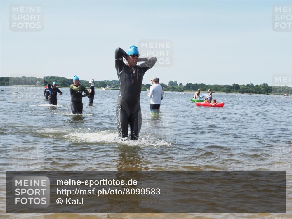 22.06.2025 - Viking Triathlon KatJ http://msf.ph/oto/8099583 22.06.2025 10:32:42 Schwimmen 80, 208, 278, 554 meine-sportfotos.de