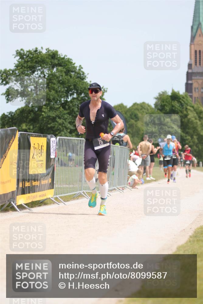 22.06.2025 - Viking Triathlon H.Heesch http://msf.ph/oto/8099587 22.06.2025 13:17:04 Laufen 75, 264 meine-sportfotos.de
