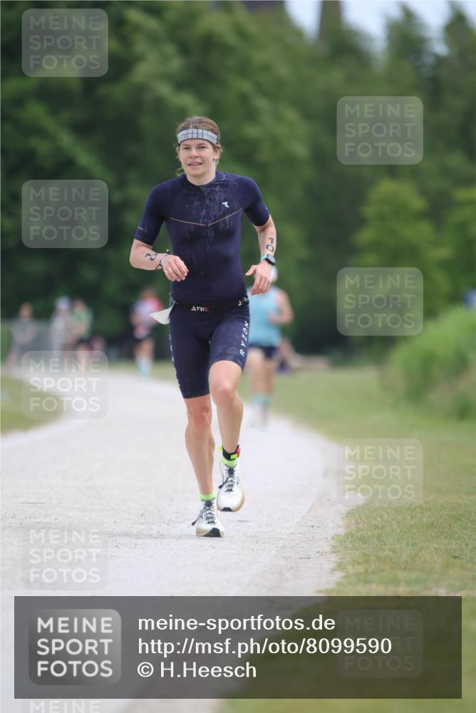 22.06.2025 - Viking Triathlon H.Heesch http://msf.ph/oto/8099590 22.06.2025 12:46:33 Laufen 10, 526 meine-sportfotos.de