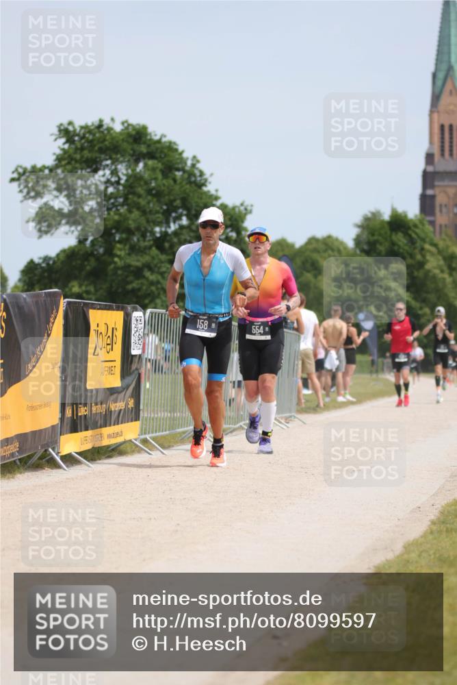 22.06.2025 - Viking Triathlon H.Heesch http://msf.ph/oto/8099597 22.06.2025 13:17:11 Laufen 75, 158, 554 meine-sportfotos.de