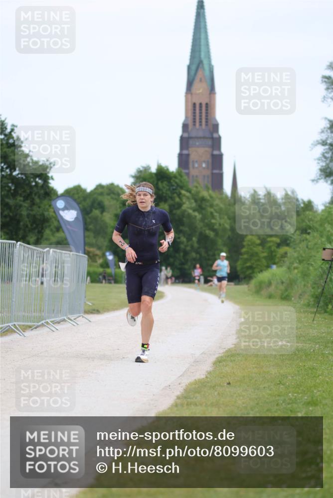22.06.2025 - Viking Triathlon H.Heesch http://msf.ph/oto/8099603 22.06.2025 12:46:35 Laufen 10 meine-sportfotos.de
