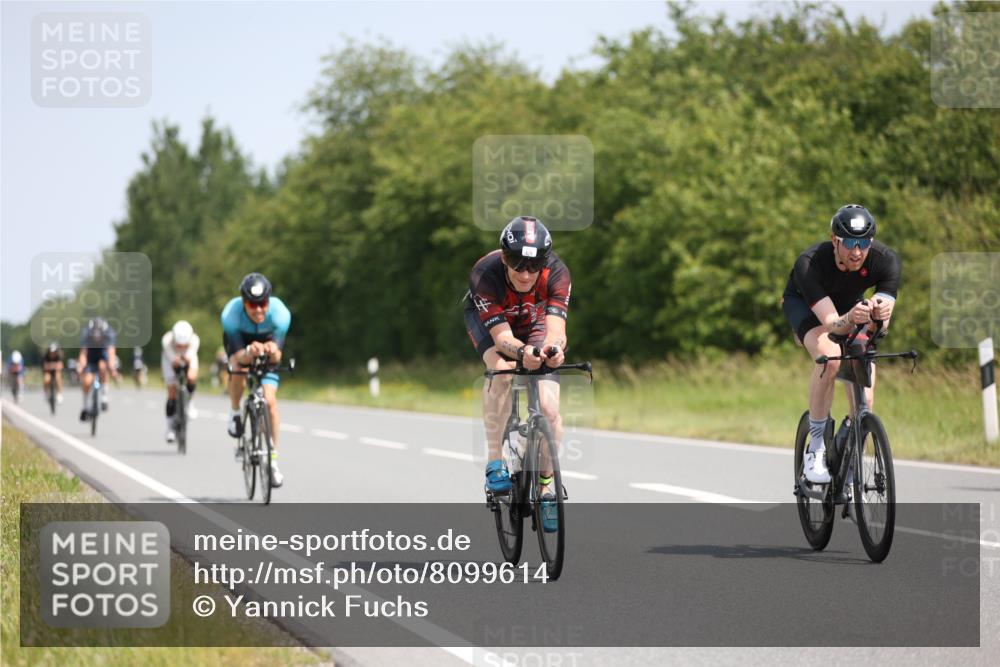 22.06.2025 - Viking Triathlon Yannick Fuchs http://msf.ph/oto/8099614 22.06.2025 12:02:45 Radfahren 18, 19, 40, 84, 122, 127, 137, 187, 209, 240, 244, 316, 317, 374, 377, 395, 428, 452, 506, 531, 630 meine-sportfotos.de